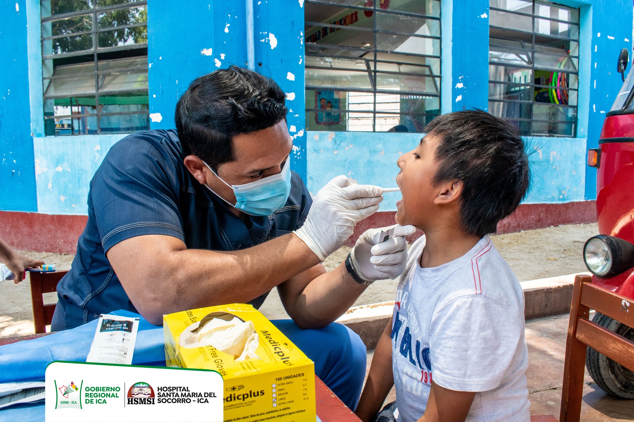 El servicio de odontología del HSMSI visitaron los Centros Educativos Judith Aybar de Granados y Ezequiel Sánchez Guerrero