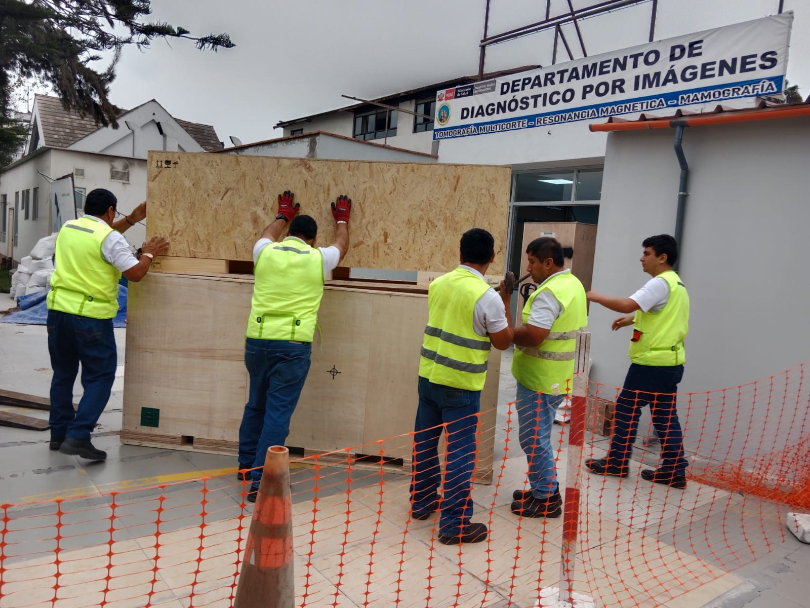 Momento histórico. HMA recibe nuevo tomógrafo de alta gama