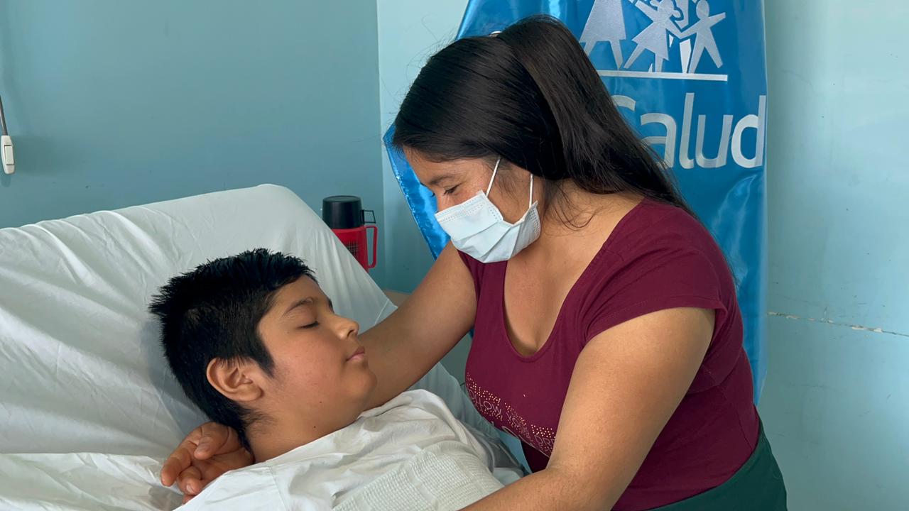 Especialistas de EsSalud La Libertad salvan la vida a tres niños con exitosa cirugía en pulmón y corazón