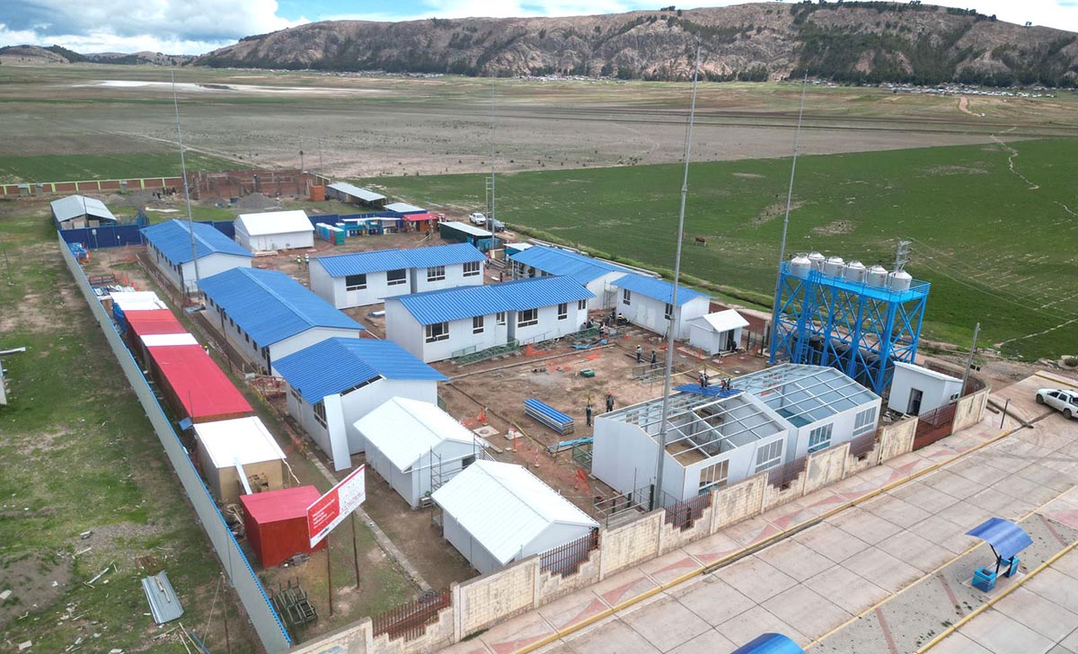 Seguimos avanzando en la implementación de las escuelas temporales de los proyectos en Puno