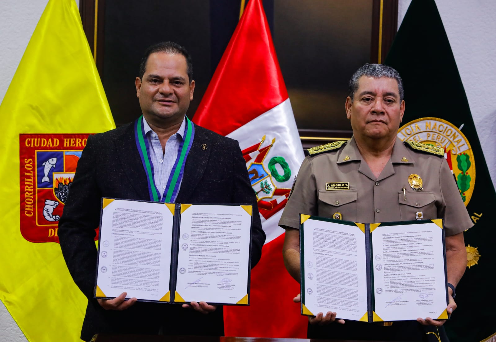 La firma tuvo lugar en el Ministerio del Interior 