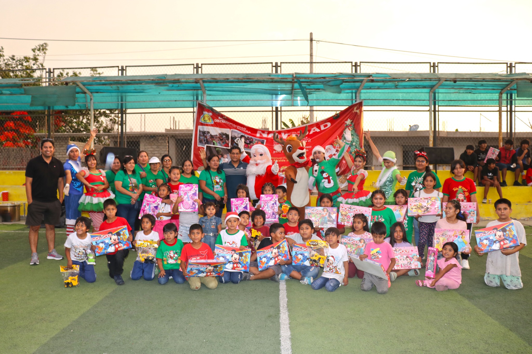 Show Navideño en la Grama