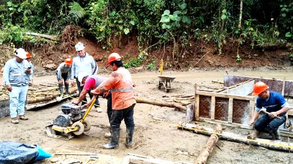 GORE invierte casi medio millón de soles en mantenimiento de carretera Sapalache