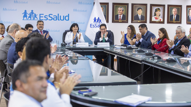 Presidenta de EsSalud reconoce buenas prácticas y logros de Redes asistenciales a nivel nacional