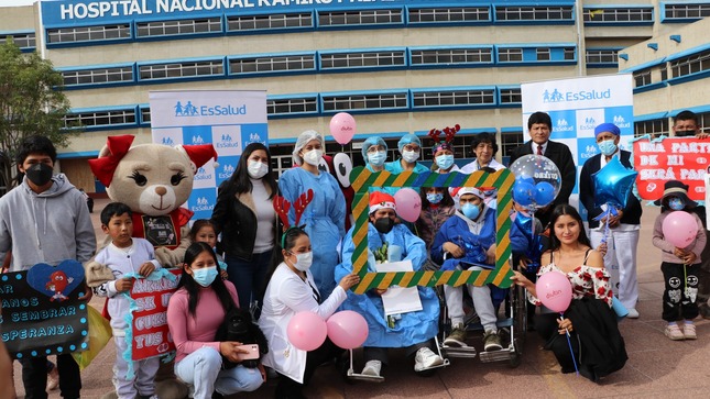 EsSalud Junín: Madre doña riñón a hijo y son dados de alta para celebrar Navidad en familia