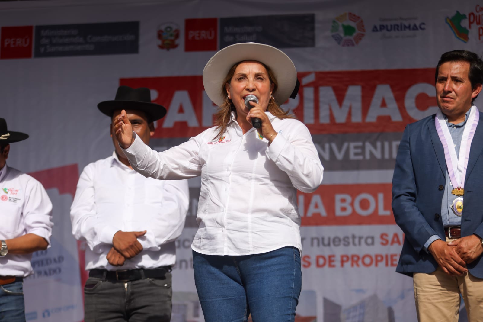 FOTO COFOPRI