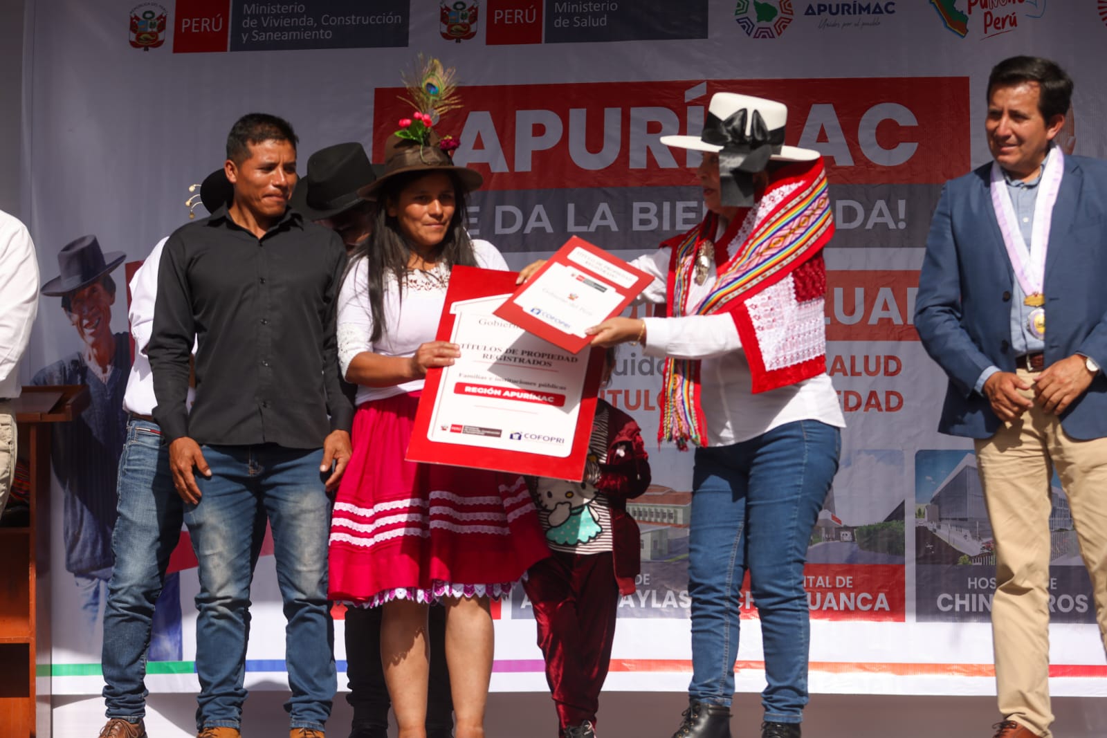 FOTO COFOPRI