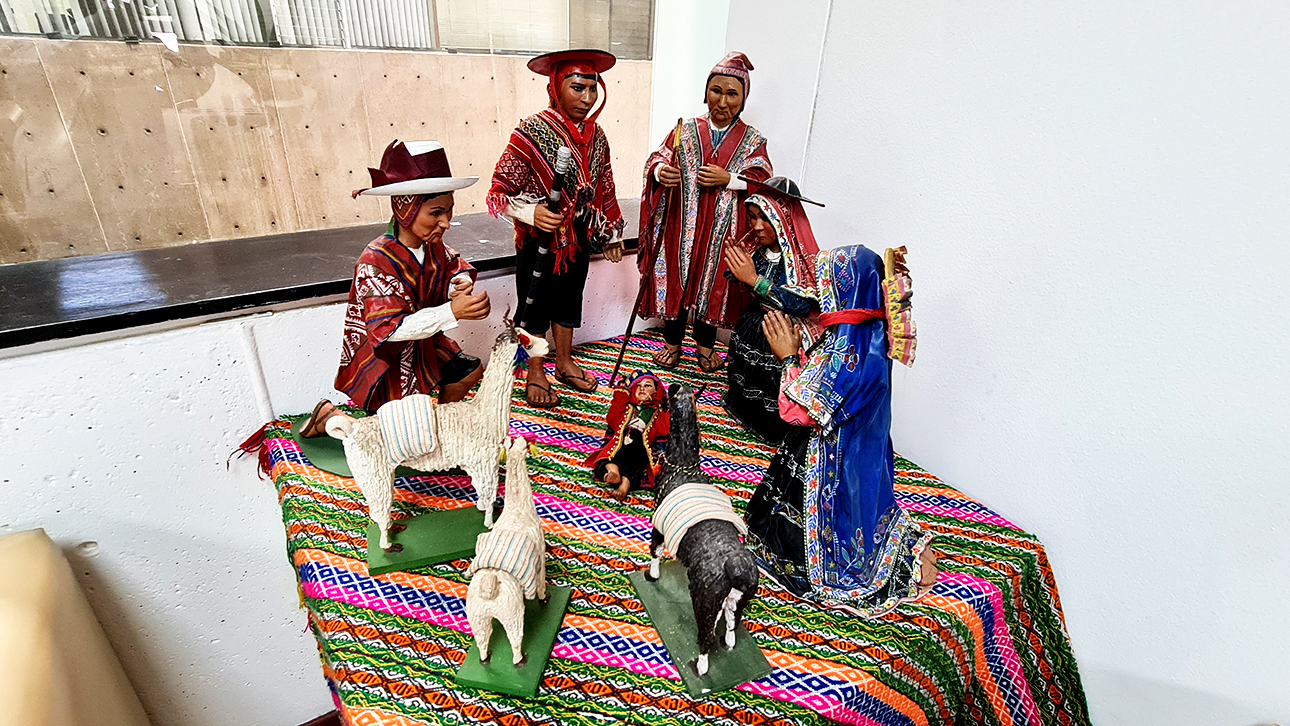 Nacimiento Cusqueño de 9 piezas (Maximiliana Palomino, siglo XX)