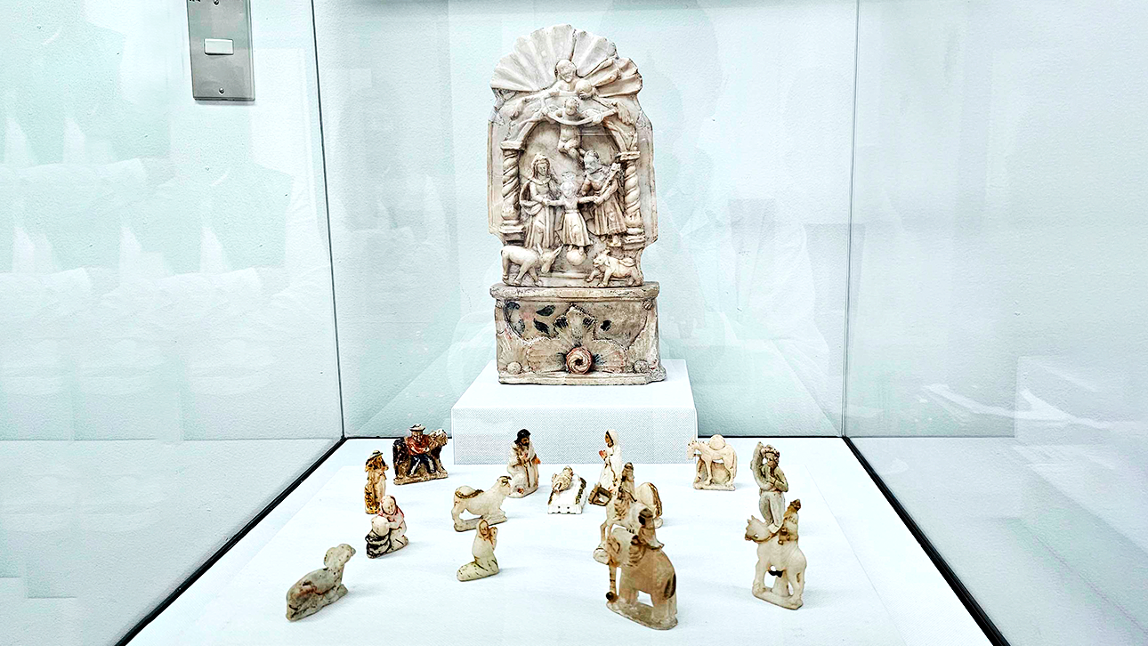 Nacimiento Ayacuchano “La Sagrada Familia” (Anónimo, siglo XIX)