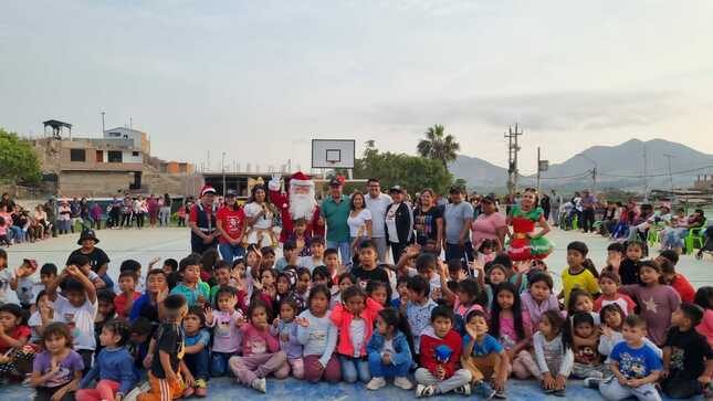 MPH compartió show navideño con los niños de Real Perú