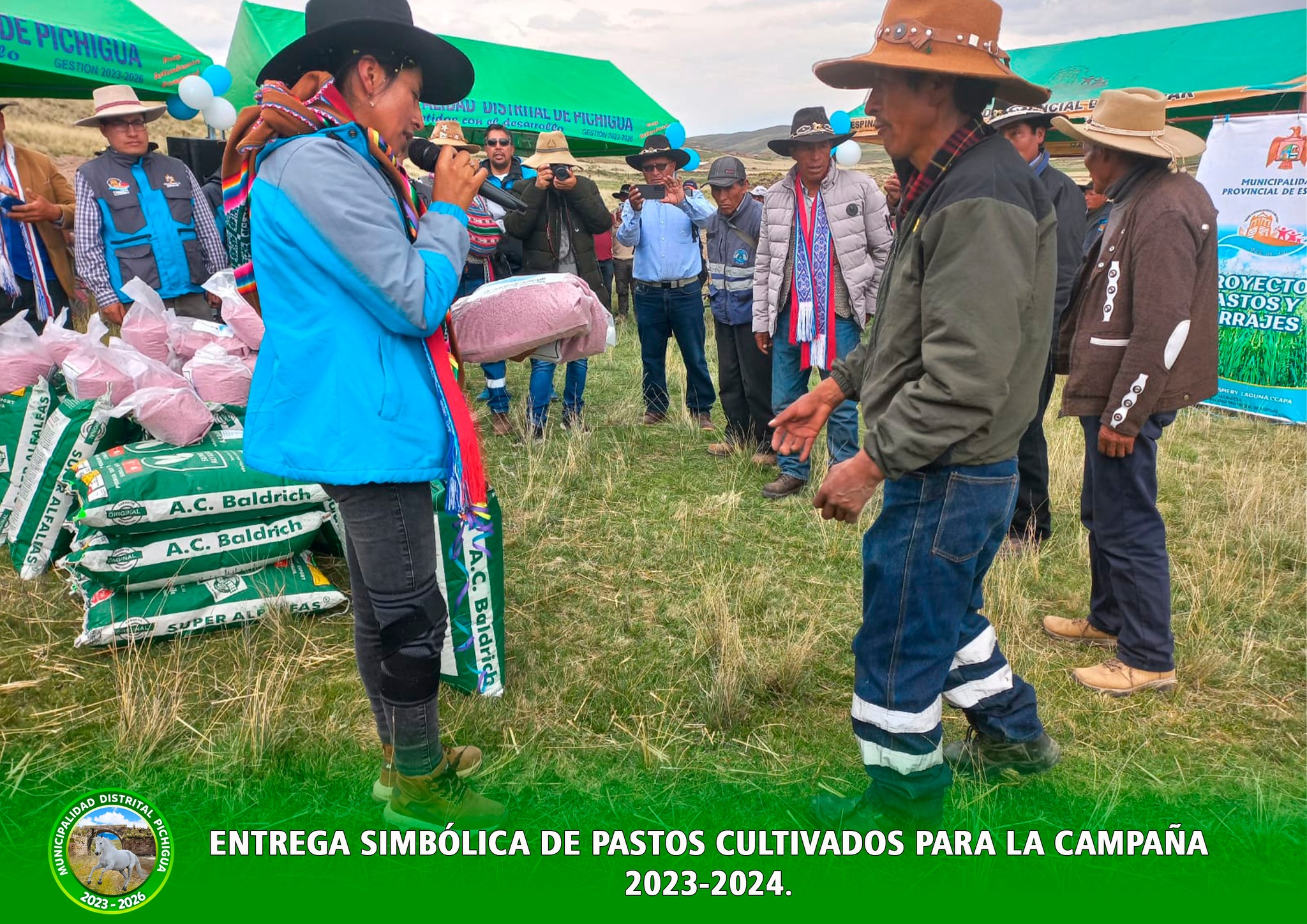 Entrega Simbólica de pastos Cultivados Para la Campaña 2023-2024