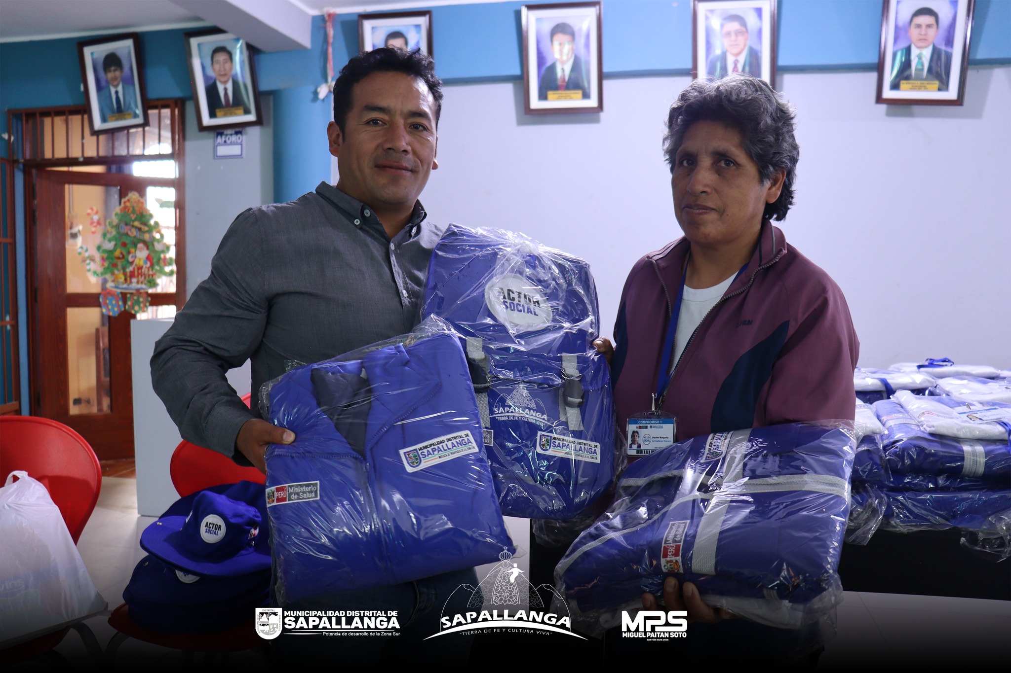 Entrega de materiales para los actores sociales