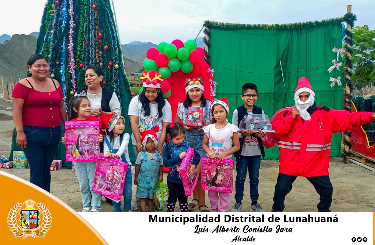 Con mucha alegría, la primera dama Sra. Carmen Vicente Nolazco en compañía de la Regidora Srta. Vicky Rubi Vicente de la Cruz, visitaron el anexo de Ramadilla Con-Con, llevando alegría a los niños y niñas. Donde se hizo la entrega de regalos y Panetones.
Finalmente, la población agradecida por tener presente al mencionado anexo.
#EnGestionChavelonEsLaSolucion
#feliznavidadlunahuana