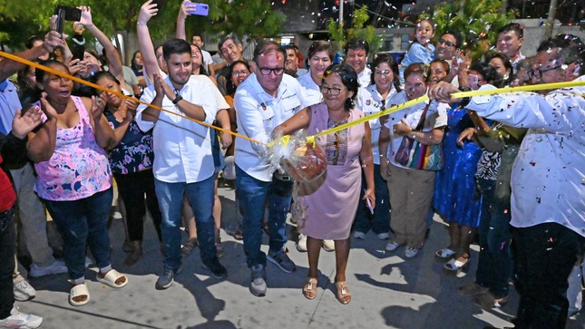 Inauguración de pistas y veredas en Urb. Los Sauces