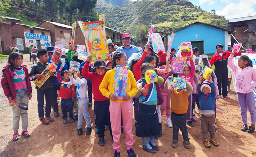 "Feliz Navidad" que en los hogares reine la paz y el amor.