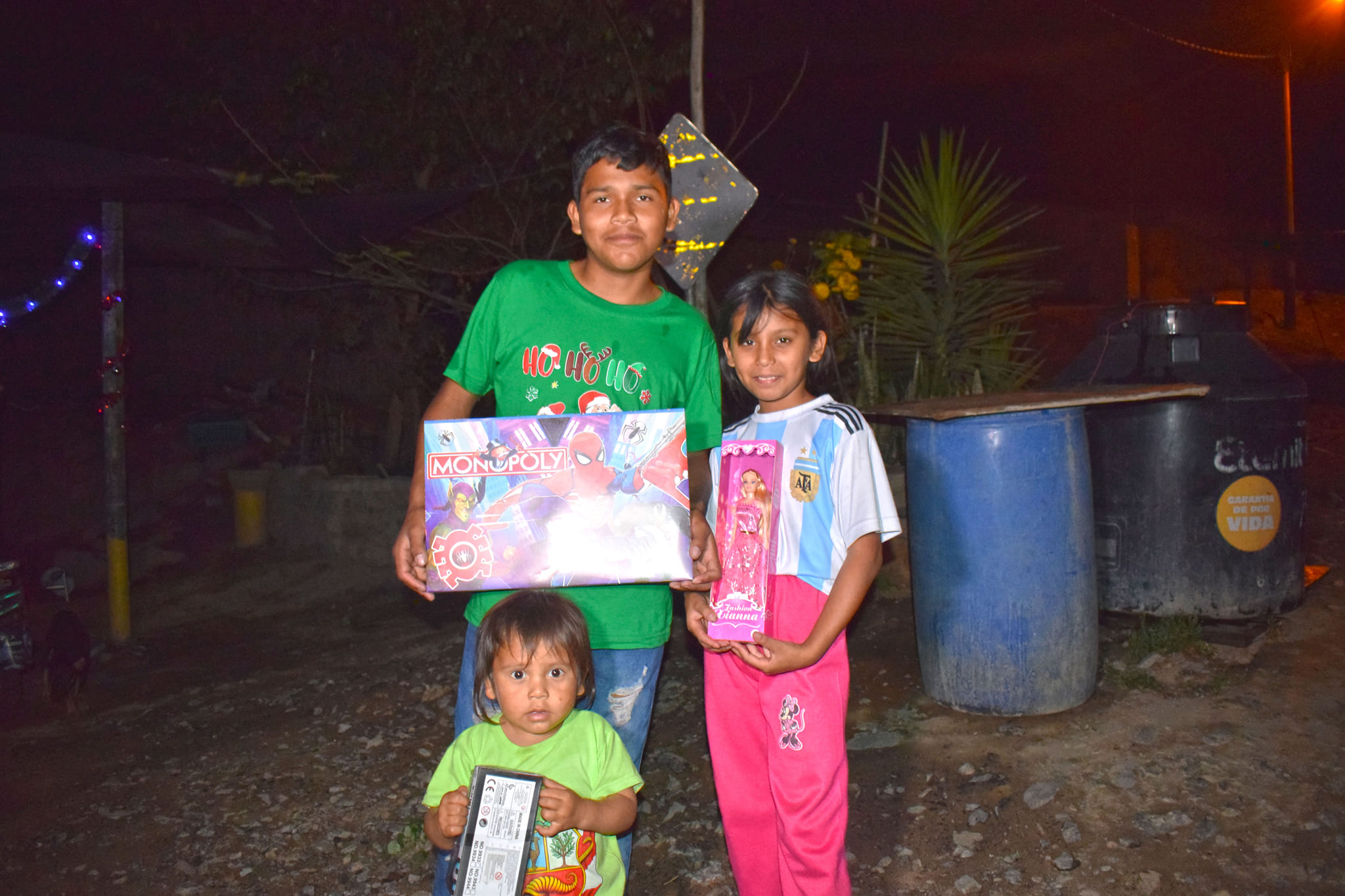 Chocolatada y regalos en Máquina Nueva y Máquina Vieja