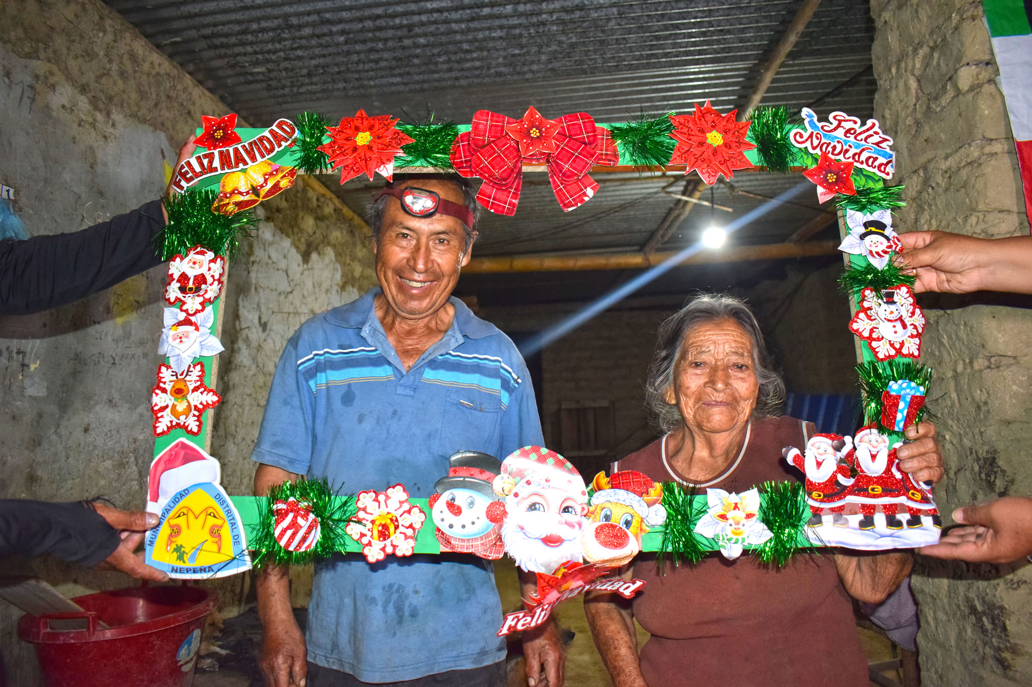 Chocolatada y regalos en Máquina Nueva y Máquina Vieja