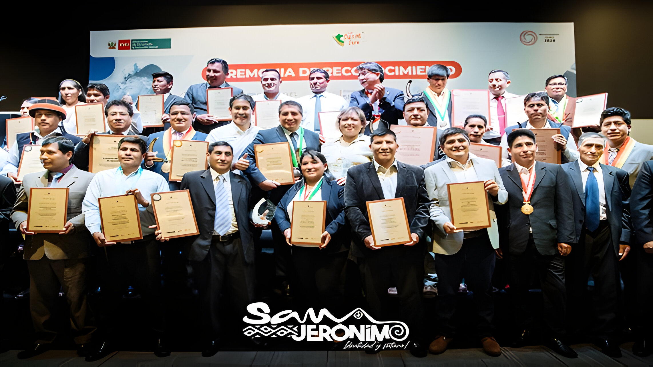 SELLO MUNICIPAL - INSIGNIA DORADA POR CUMPLIR INDICADORES EN FAVOR DE LA PRIMERA INFANCIA