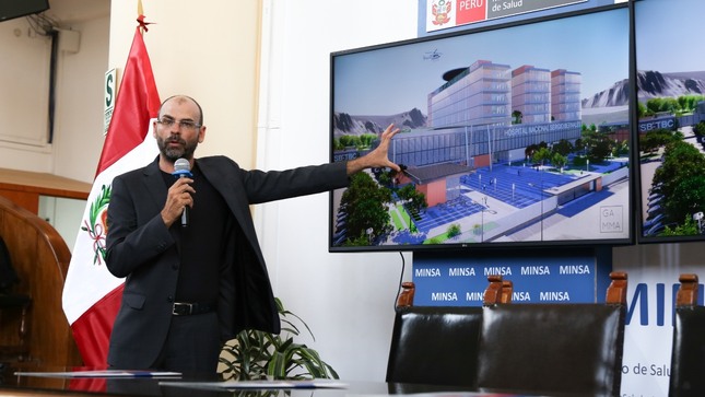 Reunión entre Pronis y sociedad civil organizada para el Hospital Sergio Bernales