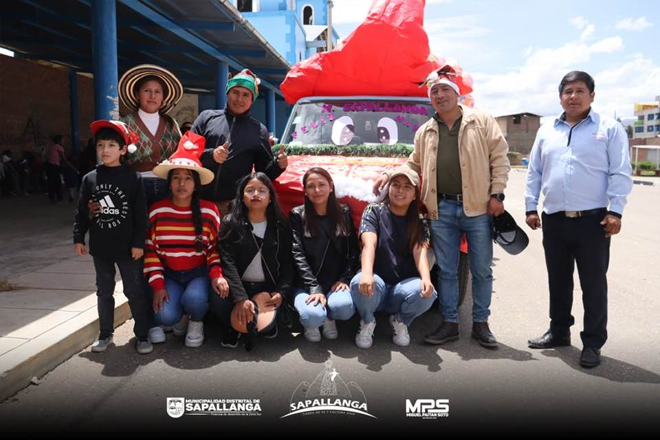 Regalos por Navidad para niños del C.P. la Punta