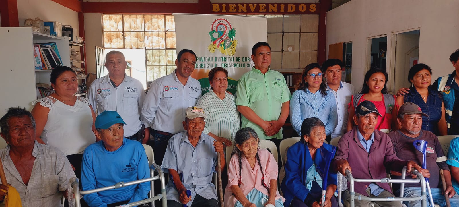 Adultos mayores de Cura Mori recibieron ayuda biomecánica