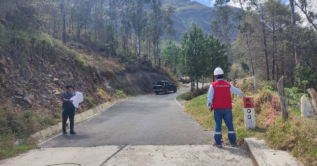 La Contraloría identificó irregularidades en la obra denominada “Mejoramiento de la carretera Uticyacu – Sangache, distrito de Uticyacu – Santa Cruz – Cajamarca”, en la provincia de Santa Cruz, por la partida parcialmente ejecutada y la penalidad que no fue cobrada.