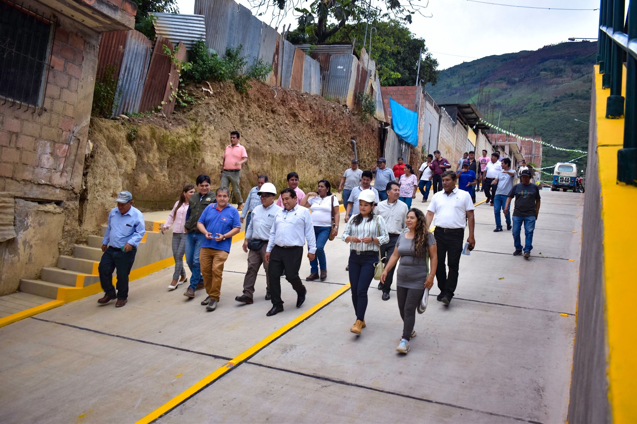 Entrega de obras para mejoramiento de la transitabilidad en Quillabamba