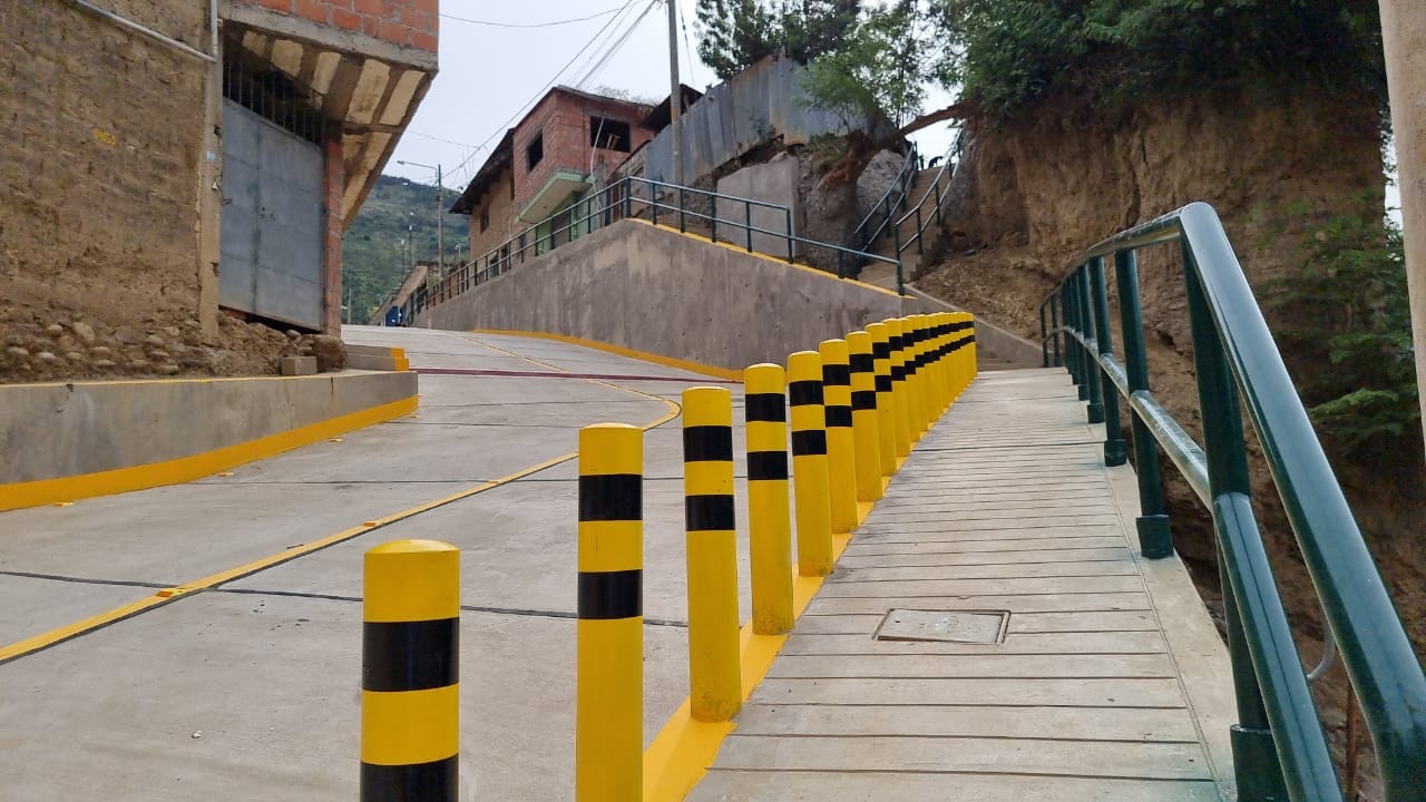 Entrega de obras para mejoramiento de la transitabilidad en Quillabamba