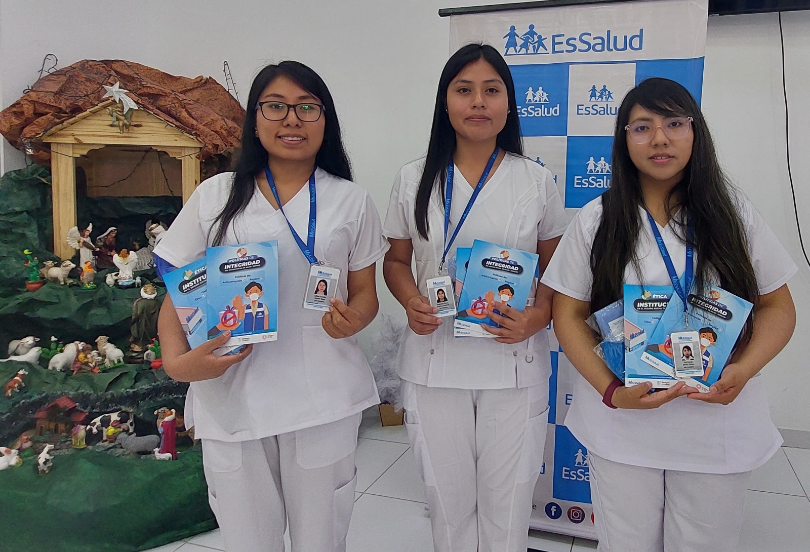 EsSalud Moquegua recibe a internas de medicina para reforzar atenciones en asegurados