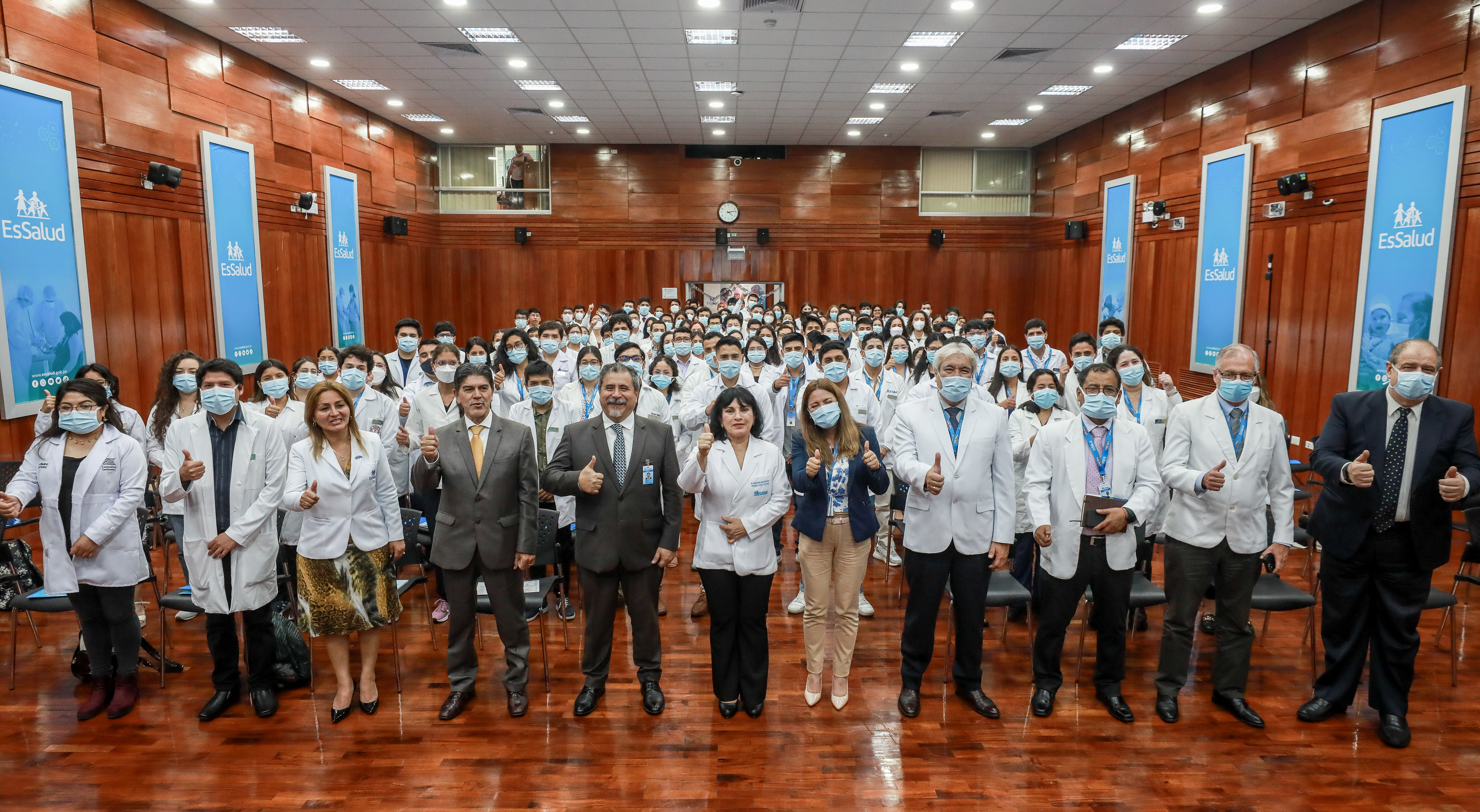 EsSalud dio la bienvenida a los estudiantes del internado 2024