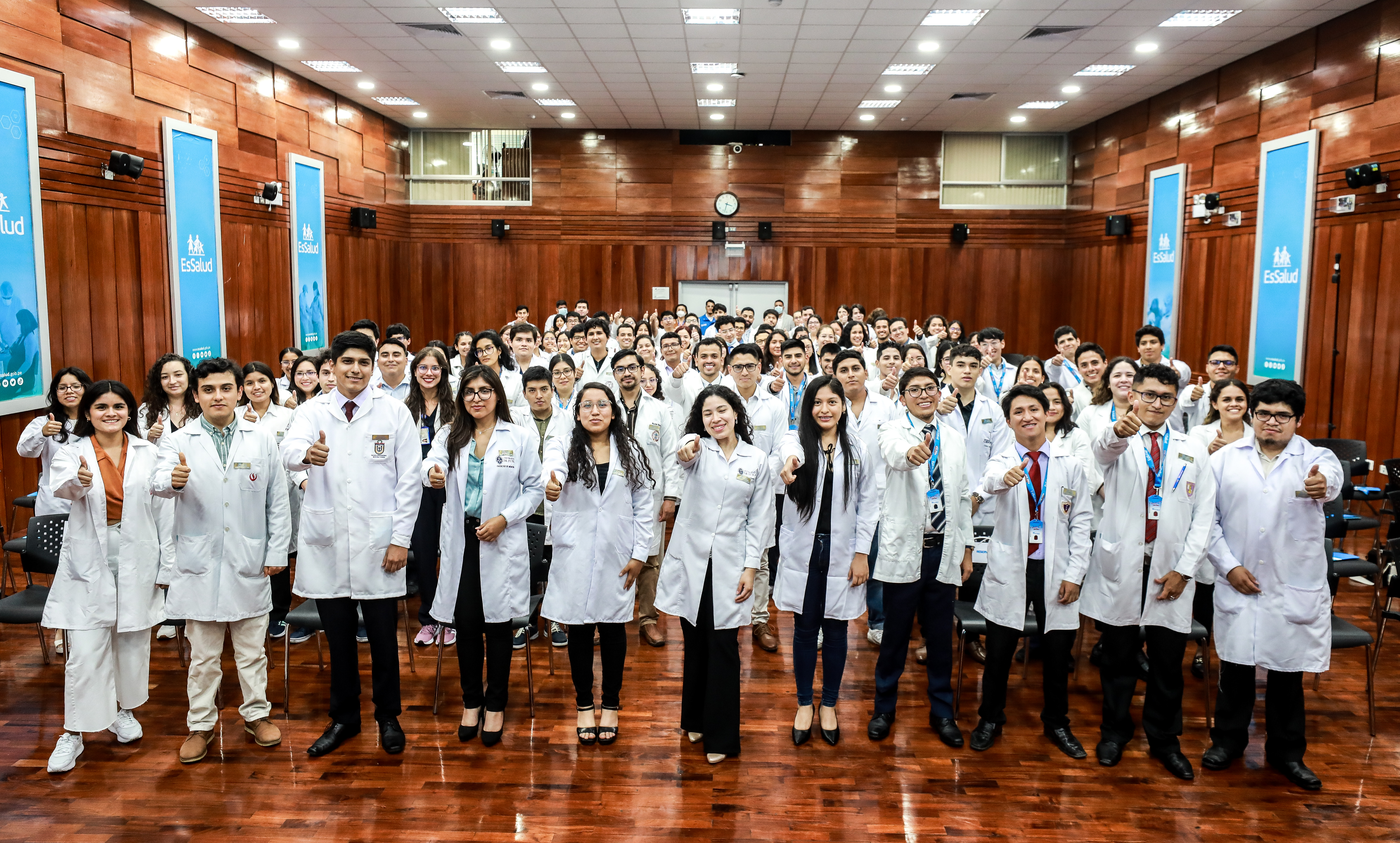 EsSalud dio la bienvenida a los estudiantes del internado 2024