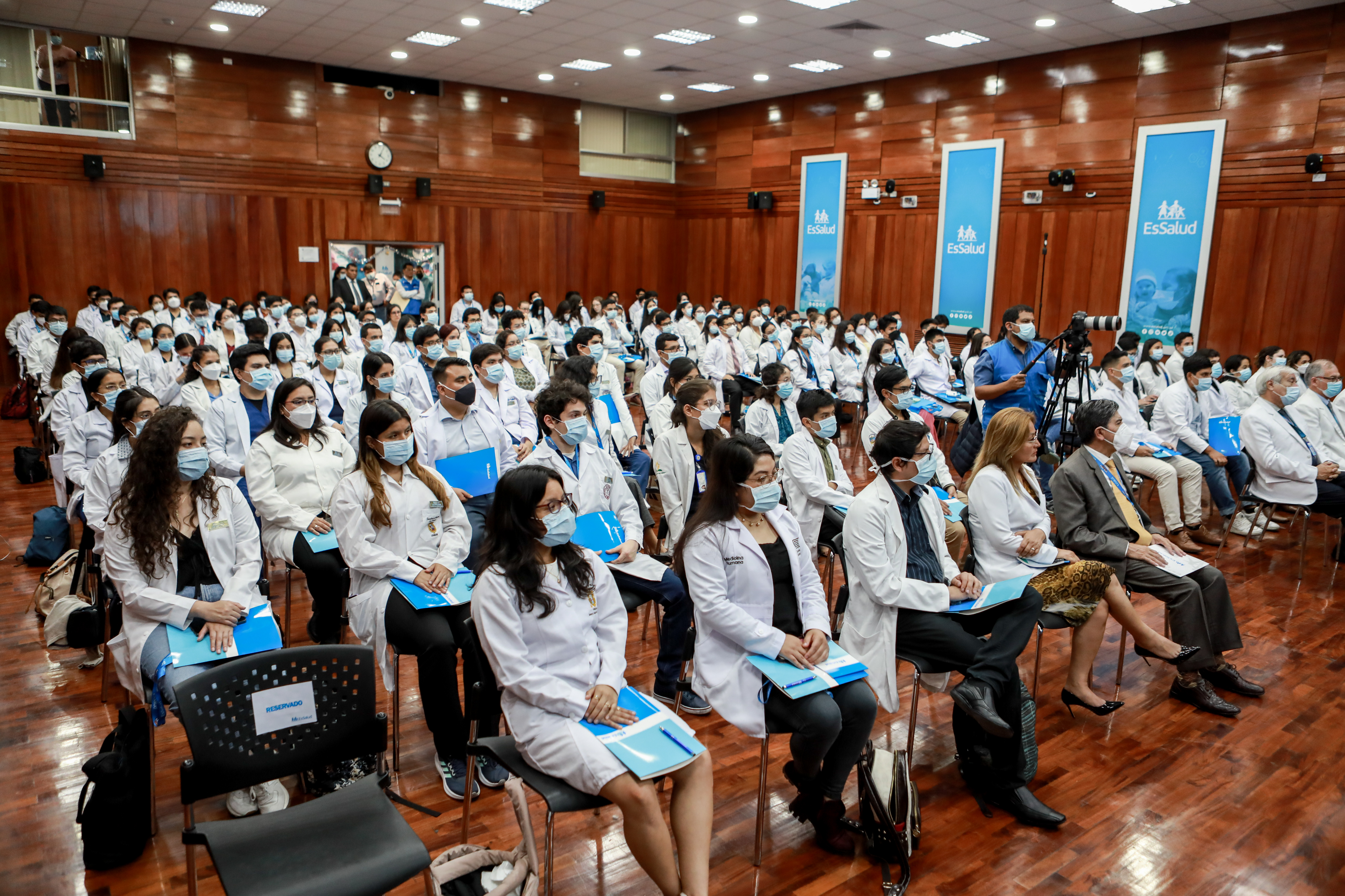 EsSalud dio la bienvenida a los estudiantes del internado 2024
