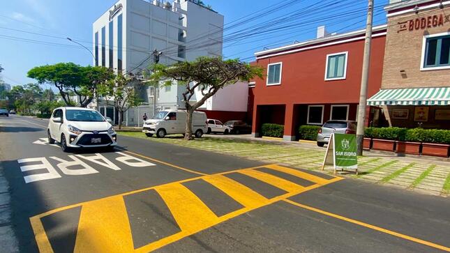 Reparación de la pista: cuadra 2 de la calle Las Palmeras