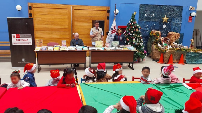 Cancillería Puno celebra las fiestas navideñas con una acción social de su campaña “Un libro, un sueño”