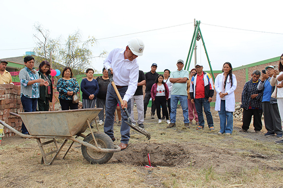COLOCACIÓN DE PRIMERA PIEDRA EN PASAMAYO.