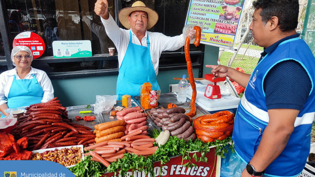 ¡Ven a nuestra feria itinerante 🍅”Mercadito Agrícola”!
🎄Este 22 de diciembre podrás encontrar los más variados productos a precios justos para tu cena navideña. 📍Jr. Pablo Bermúdez 375 | ⏰ De 8:00 a.m. a 3:00 p.m.
¡Comparte este post con tus vecinos y amigos! 😉 #jesúsmaríasomostodos🤝🏻