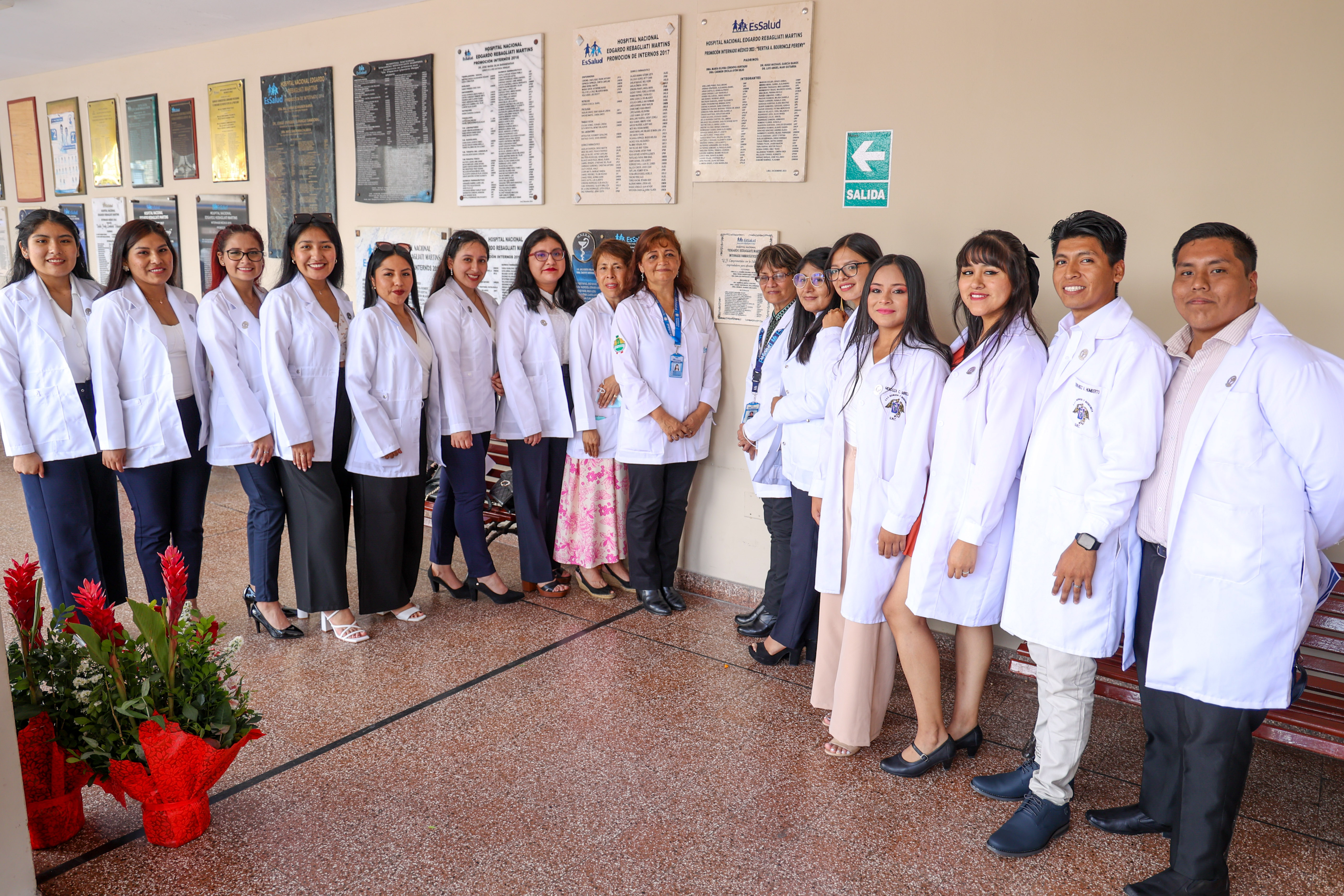 EsSalud Rebagliati realizó ceremonia de clausura para internos de farmacia
