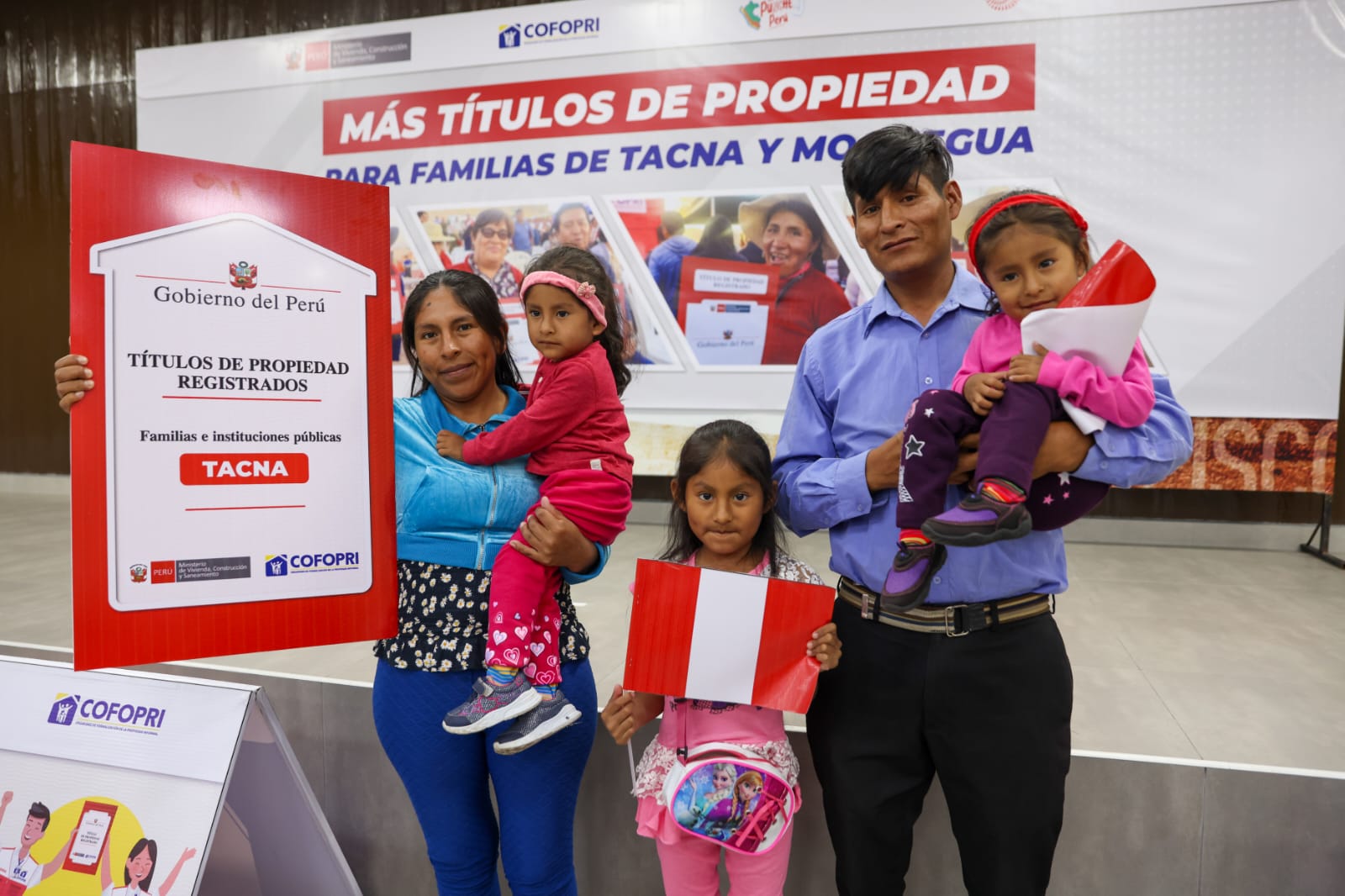 Prensa COFOPRI