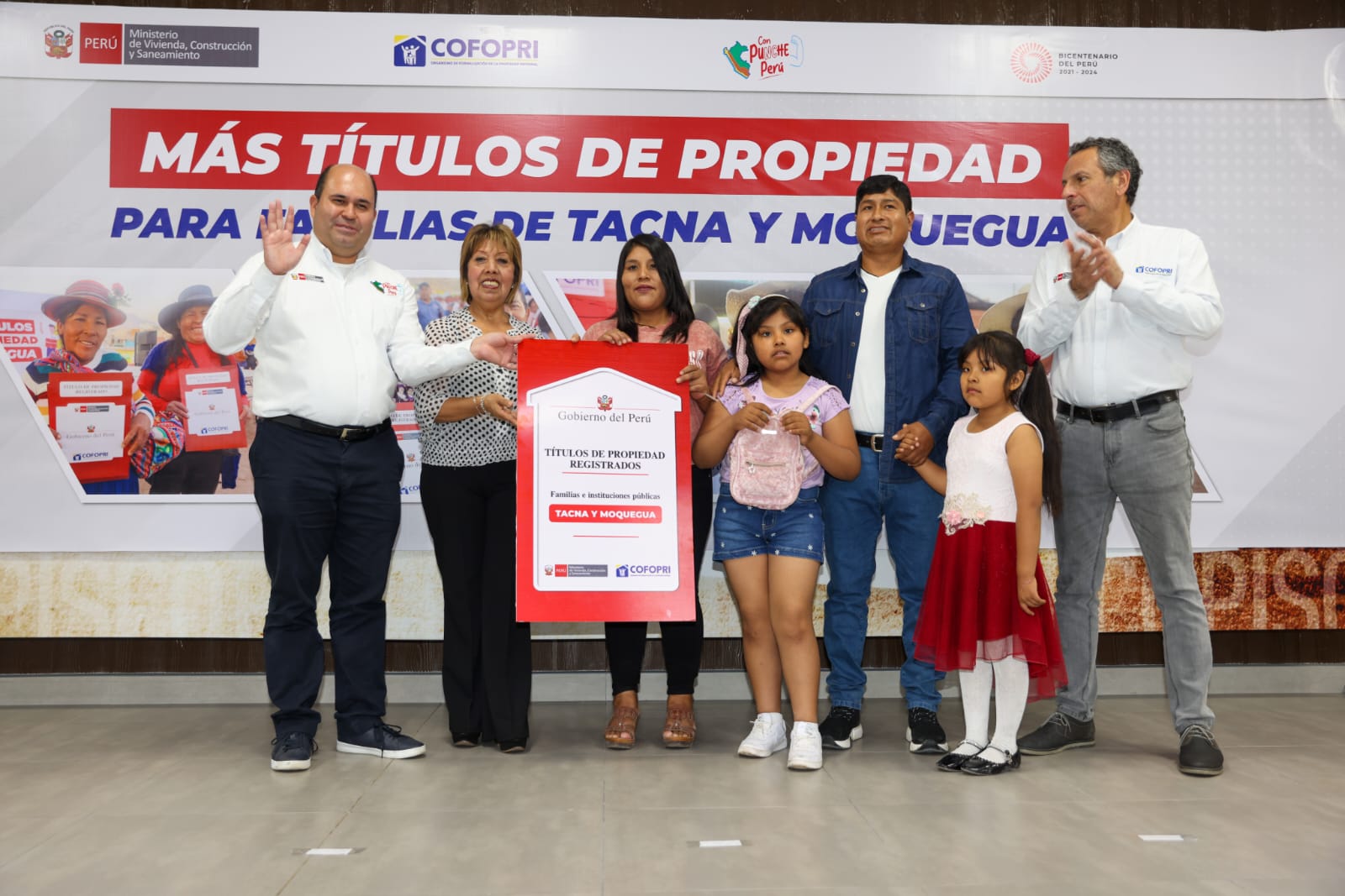 Prensa COFOPRI