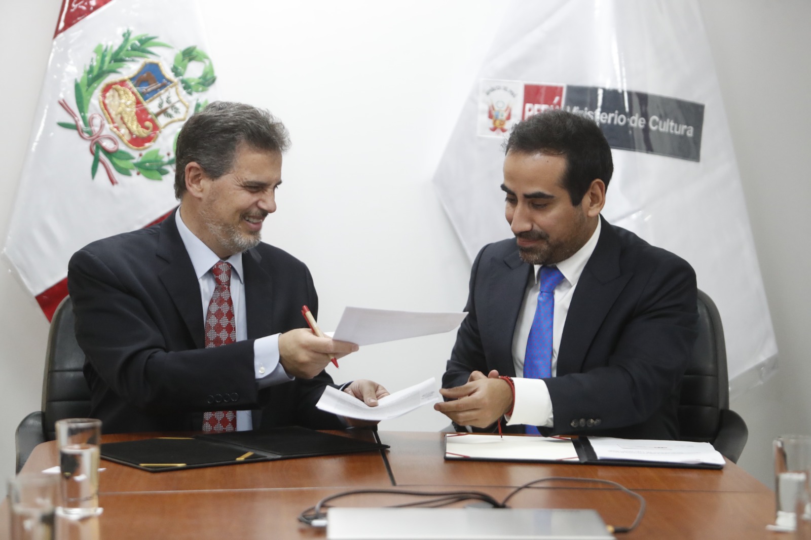 Ministerio de Cultura: Se entregarán becas para que jóvenes indígenas u originarios y afroperuanos estudien de manera gratuita