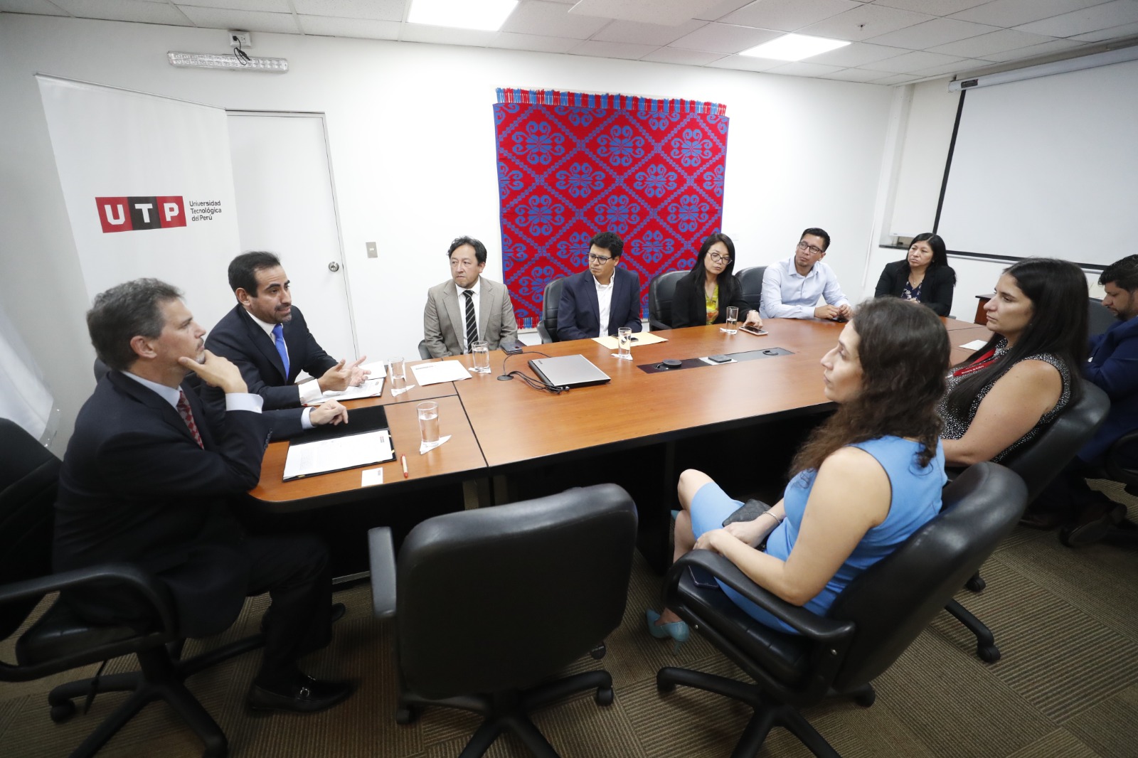 Ministerio de Cultura: Se entregarán becas para que jóvenes indígenas u originarios y afroperuanos estudien de manera gratuita