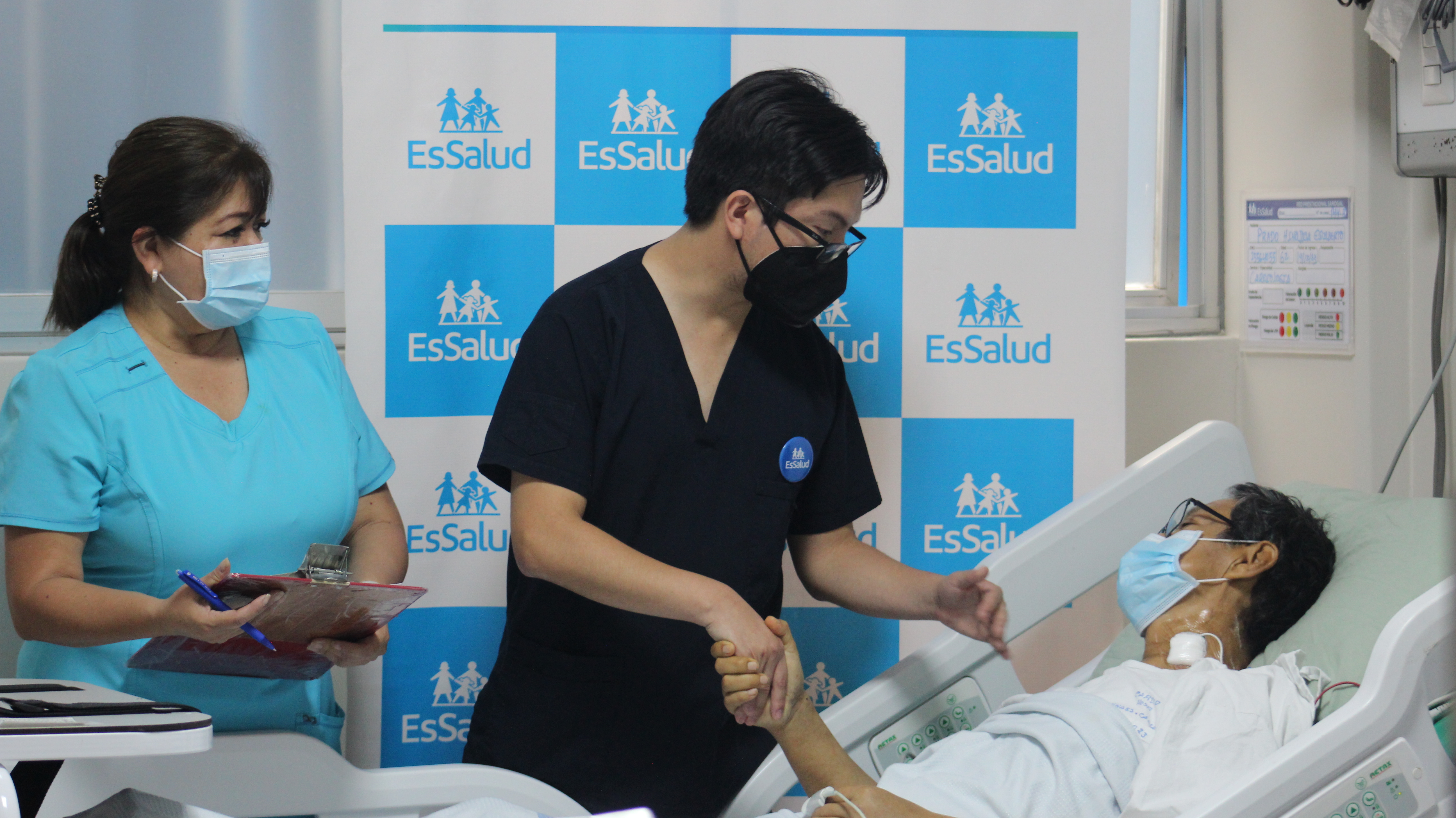 EsSalud: Médicos del hospital Sabogal salvan la vida de abuelito, tras sufrir infarto