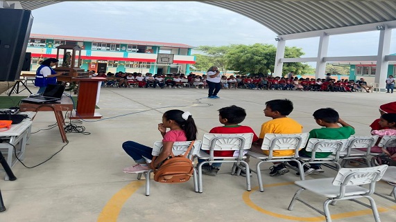 DRTPE Piura participo en Festiniño Navideño