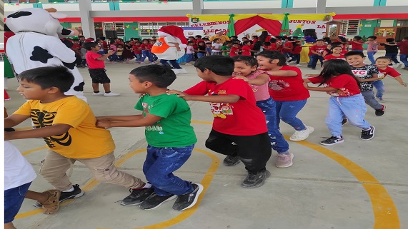 DRTPE Piura participo en Festiniño Navideño