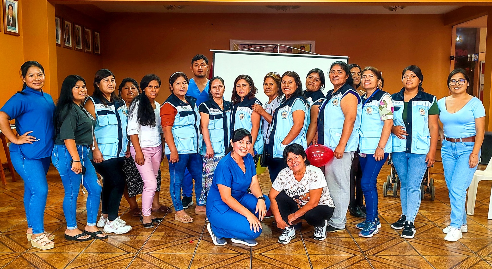 MUNICIPIO DE HUAURA EN COORDINACIÓN CON HOSPITAL REGIONAL DE HUACHO REALIZAN CHARLA SOBRE REHABILITACIÓN BASADA EN COMUNIDAD
