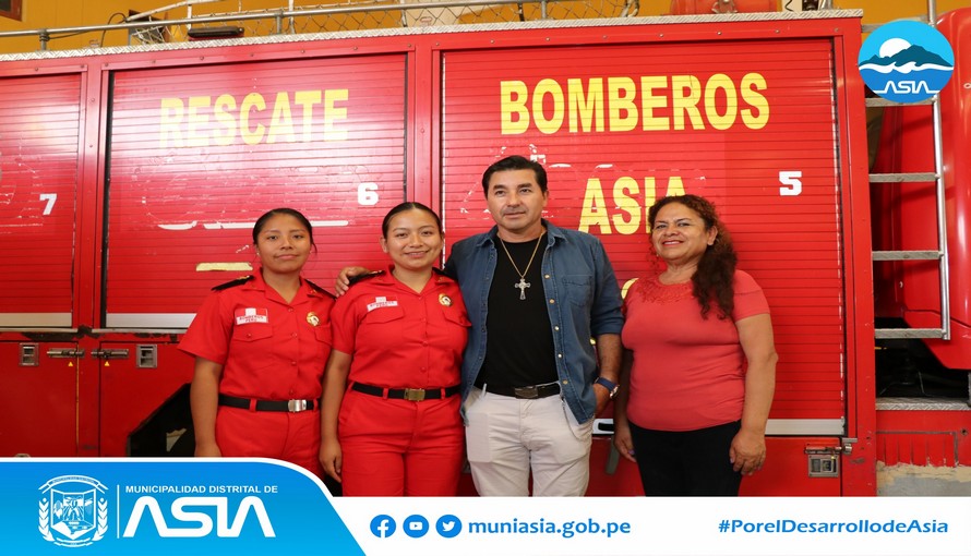 Alcalde Isaías Alcántara participo en el acto protocolar por el aniversario de la compañía de bombero ASIA 221