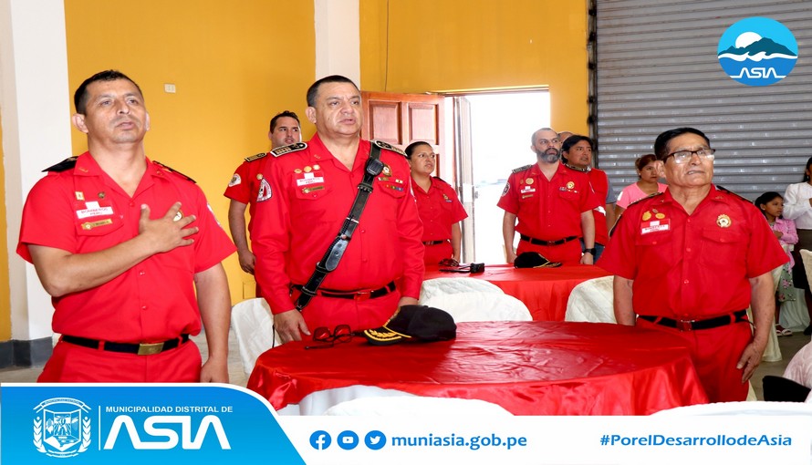 Alcalde Isaías Alcántara participo en el acto protocolar por el aniversario de la compañía de bombero ASIA 221