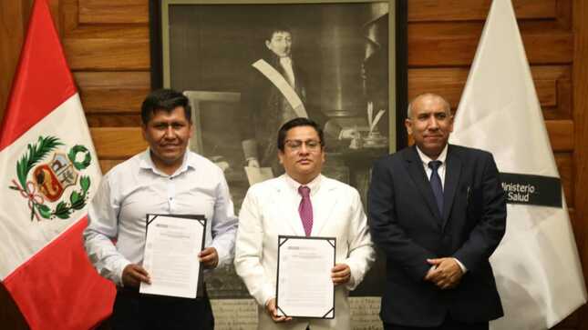 Puno: ministro de Salud, César Vásquez, lidera acuerdo para el mejoramiento del Hospital Carlos Monge Medrano