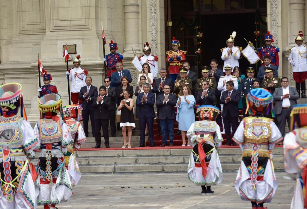 Año del Bicentenario: Presidenta de la República dio la bienvenida al 2024 con danzas, música y personajes de la Independencia