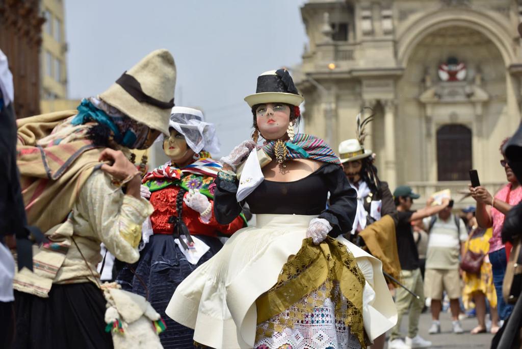 Año del Bicentenario: Presidenta de la República dio la bienvenida al 2024 con danzas, música y personajes de la Independencia